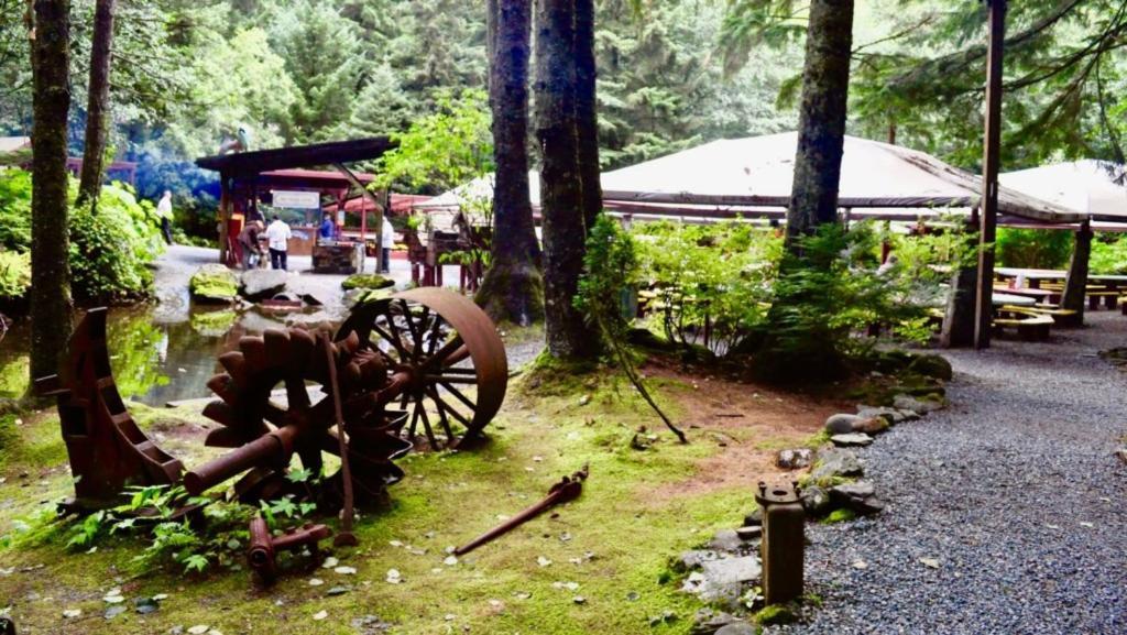 Kelli Creek Cottage - Reduced Price On Tours Juneau Luaran gambar