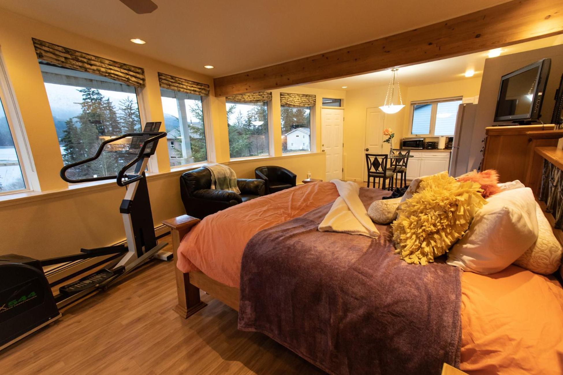Kelli Creek Cottage - Reduced Price On Tours Juneau Luaran gambar